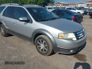 2008 Ford Taurus X SEL с VIN 1FMDK02W98GA44414, выставлен на аукционе IAAI как лот 42762543 с пробегом 266 091 миль миль и . История ставок и продаж доступна на DreamBid. Изображение 1.