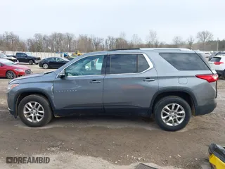 2018 Chevrolet Traverse LT Cloth with VIN 1GNERGKW6JJ224916, listed as a IAAI auction lot 41627315 with 180,639 mi miles. Bid and sale history available at carsss.com. Image 14.