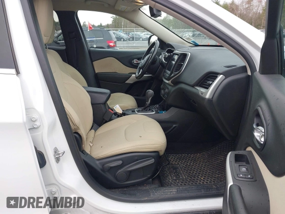 2017 Jeep Cherokee Latitude with VIN 1C4PJMCB6HW621929, listed as a IAAI auction lot 42016021 with 97,495 mi miles and . Bid and sale history available at DreamBid. Image 5.