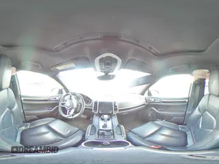 2017 Porsche Cayenne z VIN WP1AA2A20HKA80248, wystawiony jako Copart lot #56482555 z przebiegiem Nie podano mil oraz Szkoda całkowita • Salvage title. Historia ofert i sprzedaży dostępna na DreamBid. Obrazek 14.