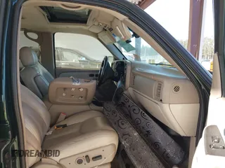 2003 Chevrolet Tahoe LS with VIN 1GNEK13Z83J208407, listed as a IAAI auction lot 42096241 with Not Provided miles. Bid and sale history available at carsss.com. Image 5.
