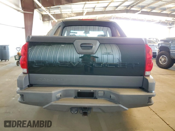 2002 Chevrolet Avalanche z VIN 3GNEC13T72G360865, wystawiony jako Copart lot #54077115 z przebiegiem 201 031 mil mil oraz Czysty tytuł • Clean title. Historia ofert i sprzedaży dostępna na DreamBid. Obrazek 6.