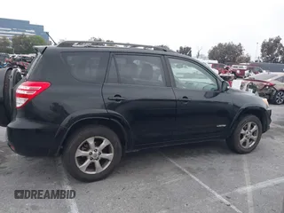 2009 Toyota RAV4 Ltd with VIN JTMZK31VX9D001644, listed as a IAAI auction lot 42030571 with 186,844 mi miles. Bid and sale history available at carsss.com. Image 13.