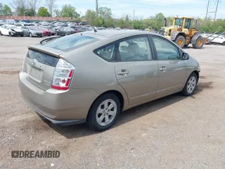 2007 Toyota Prius with VIN JTDKB20U277550383, listed as a IAAI auction lot 42101916 with 186,708 mi miles. Bid and sale history available at carsss.com. Image 4.