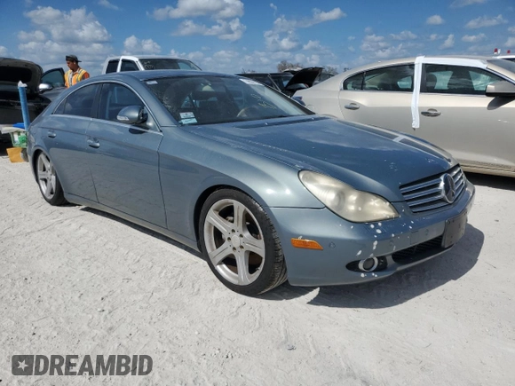 2006 Mercedes-Benz CLS-Class with VIN WDDDJ75XX6A070210, listed as a Copart auction lot 74884104 with 0 mi miles and Salvage Title. Bid and sale history available at carsss.com. Image 4.