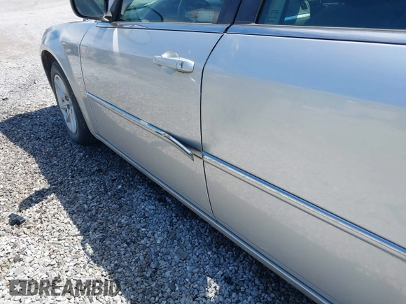 2008 Chrysler 300 LX with VIN 2C3KA43R78H250774, listed as a IAAI auction lot 42167963 with 113,676 mi miles and . Bid and sale history available at carsss.com. Image 6.