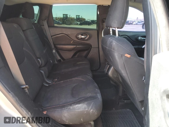 2017 Jeep Cherokee Latitude с VIN 1C4PJLCS3HW514430, выставлен на аукционе Copart как лот 50260275 с пробегом 120 021 миль миль и Списание • Salvage title. История ставок и продаж доступна на DreamBid. Изображение 11.