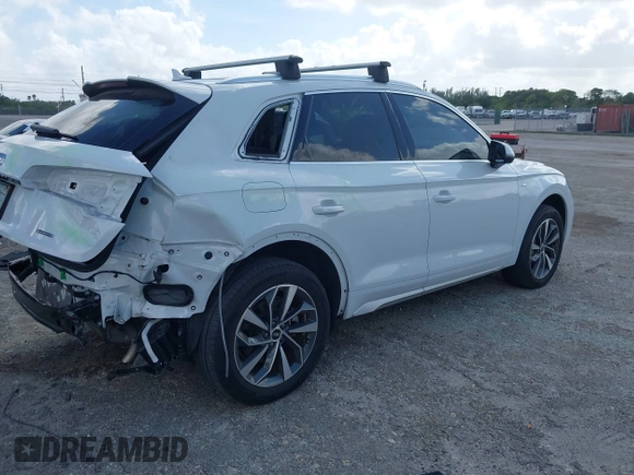 2023 Audi Q5 S line Premium Plus z VIN WA1EAAFY7P2111157, wystawiony jako IAAI lot #41953269 z przebiegiem 14 311 mil mil oraz . Historia ofert i sprzedaży dostępna na DreamBid. Obrazek 4.