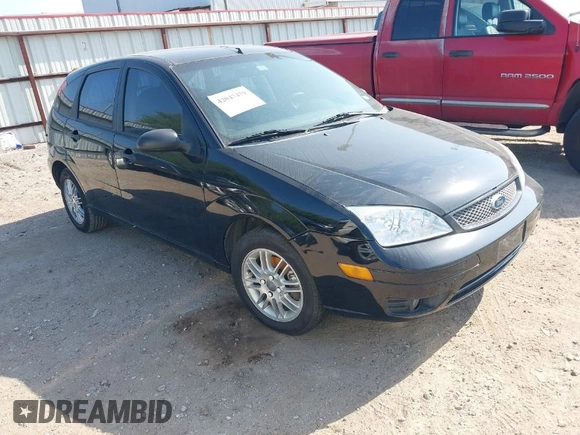 2005 Ford Focus S with VIN 3FAFP37N95R110485, listed as a IAAI auction lot 42047479 with 167,475 mi miles and . Bid and sale history available at carsss.com. Image 1.