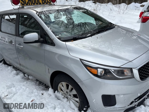 2018 Kia Sedona L with VIN KNDMA5C12J6403394, listed as a Copart auction lot 47021955 with 185,060 mi miles and Clean Title. Bid and sale history available at carsss.com. Image 1.
