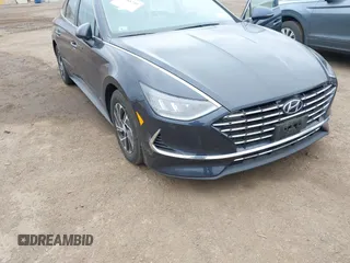 2021 Hyundai Sonata Hybrid Blue with VIN KMHL24JJXMA035579, listed as a IAAI auction lot 41688249 with 31,726 mi miles. Bid and sale history available at carsss.com. Image 6.
