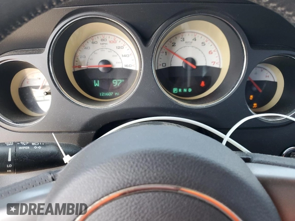 2014 Dodge Challenger R/T Plus z VIN 2C3CDYBT1EH294121, wystawiony jako Copart lot #60687575 z przebiegiem 121 607 mil mil oraz Szkoda całkowita • Salvage title. Historia ofert i sprzedaży dostępna na DreamBid. Obrazek 9.