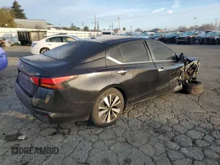 2022 Nissan Altima SV z VIN 1N4BL4DV4NN359610, wystawiony jako Copart lot #44617245 z przebiegiem 57 087 mil mil oraz Czysty tytuł • Clean title. Historia ofert i sprzedaży dostępna na DreamBid. Obrazek 3.