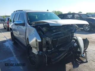 2008 Chevrolet Tahoe 1LT z VIN 1GNFC13058R121737, wystawiony jako IAAI lot #41987284 z przebiegiem 192 568 mil mil oraz . Historia ofert i sprzedaży dostępna na DreamBid. Obrazek 1.