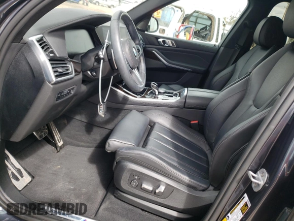 2020 BMW X5 xDrive40i with VIN 5UXCR6C01LLL79996, listed as a Copart auction lot 45992843 with 31,092 mi miles. Bid and sale history available at carsss.com. Image 7.