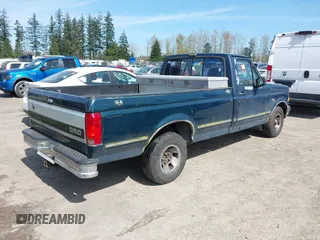 1992 Ford F-150 with VIN 1FTDF15Y1NPA17490, listed as a IAAI auction lot 41970697 with 171,419 mi miles. Bid and sale history available at carsss.com. Image 4.
