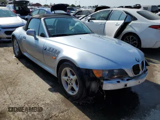 1998 BMW 3 Series 2.8L with VIN 4USCJ3335WLC16206, listed as a Copart auction lot 68746354 with 131,071 mi miles and Salvage Title. Bid and sale history available at carsss.com. Image 4.