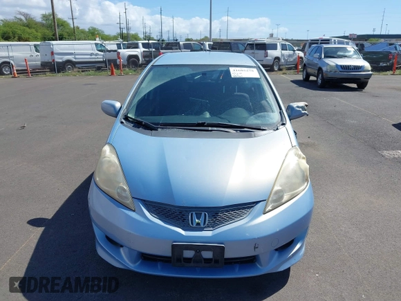 2010 Honda Fit Sport с VIN JHMGE8H40AC023184, выставлен на аукционе IAAI как лот 41605278 с пробегом 88 367 миль миль и . История ставок и продаж доступна на DreamBid. Изображение 12.