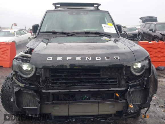 2020 Land Rover Defender X with VIN SALEXEEU9L2030559, listed as a IAAI auction lot 42323334 with 41,325 mi miles and . Bid and sale history available at DreamBid. Image 13.
