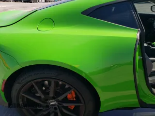 2020 Aston Martin Vantage z VIN SCFSMGAWXLGN04772, wystawiony jako Copart lot #66759284 z przebiegiem 17 757 mil mil oraz Szkody całkowita. Historia ofert i sprzedaży dostępna na DreamBid. Obrazek 10.