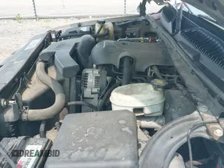 2003 Chevrolet Tahoe LS z VIN 1GNEC13Z43R124163, wystawiony jako IAAI lot #42374254 z przebiegiem 231 335 mil mil oraz . Historia ofert i sprzedaży dostępna na DreamBid. Obrazek 22.