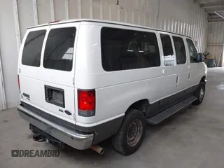 2014 Ford Econoline Passenger XL z VIN 1FBNE3BL9EDB01008, wystawiony jako IAAI lot #42231120 z przebiegiem 255 170 mil mil oraz . Historia ofert i sprzedaży dostępna na DreamBid. Obrazek 4.
