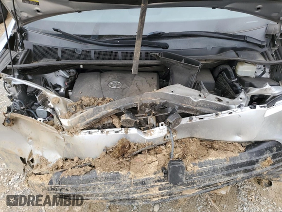 2020 Toyota Sienna LE Auto Access Seat with VIN 5TDKZ3DC7LS070827, listed as a Copart auction lot 45071994 with 101,563 mi miles and Salvage title. Bid and sale history available at DreamBid. Image 12.