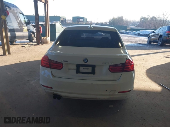 2013 BMW 3 Series 328i xDrive with VIN WBA3B5C56DF596114, listed as a IAAI auction lot 41313136 with 98,847 mi miles. Bid and sale history available at carsss.com. Image 17.