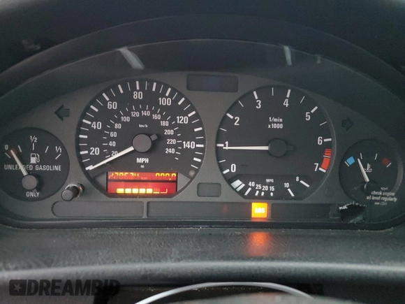 1999 BMW 3 Series 328ic with VIN WBABK7331XET68084, listed as a Copart auction lot 86205884 with 0 mi miles and Salvage Title. Bid and sale history available at carsss.com. Image 9.