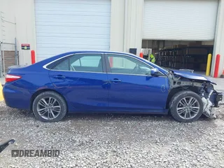2015 Toyota Camry XLE with VIN 4T1BF1FK9FU890002, listed as a IAAI auction lot 41868372 with 283,858 mi miles. Bid and sale history available at carsss.com. Image 13.