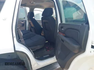 2007 Chevrolet Tahoe LT z VIN 1GNFC13047R219432, wystawiony jako IAAI lot #42410268 z przebiegiem 268 151 mil mil oraz . Historia ofert i sprzedaży dostępna na DreamBid. Obrazek 8.