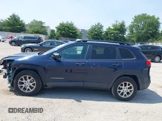 2016 Jeep Cherokee Sport с VIN 1C4PJLAB6GW258396, выставлен на аукционе IAAI как лот 42493650 с пробегом 87 498 миль миль и . История ставок и продаж доступна на DreamBid. Изображение 14.