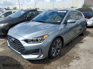 2020 Hyundai Veloster 2.0 with VIN KMHTG6AF7LU030068, listed as a Copart auction lot 49342693 with 15,584 mi miles. Bid and sale history available at carsss.com. Image 1.