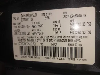 2007 Mitsubishi Raider LS z VIN 1Z7HT28K77S161721, wystawiony jako IAAI lot #42371688 z przebiegiem 130 815 mil mil oraz . Historia ofert i sprzedaży dostępna na DreamBid. Obrazek 9.