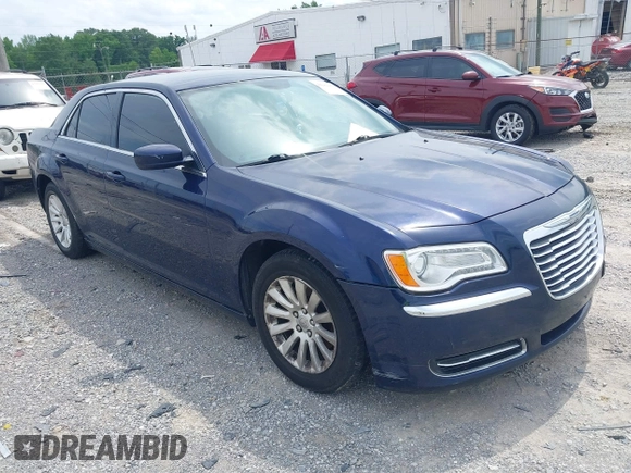 2014 Chrysler 300 z VIN 2C3CCAAG5EH373645, wystawiony jako IAAI lot #42282963 z przebiegiem 220 825 mil mil oraz . Historia ofert i sprzedaży dostępna na DreamBid. Obrazek 1.
