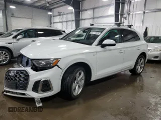 2024 Audi Q5 S line Premium Plus with VIN WA1EAAFYXR2043584, listed as a Copart auction lot 42115825 with 7,498 mi miles and Salvage Title. Bid and sale history available at carsss.com. Image 1.
