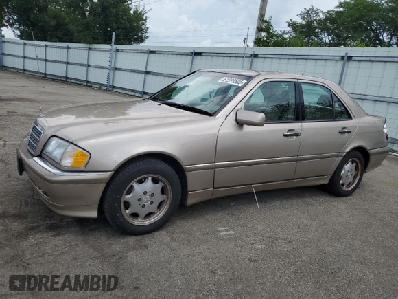 2000 Mercedes-Benz C 230 Kompressor с VIN WDBHA24G9YA806300, выставлен на аукционе Copart как лот 61999505 с пробегом 113 036 миль миль и Списание • Salvage title. История ставок и продаж доступна на DreamBid. Изображение 1.