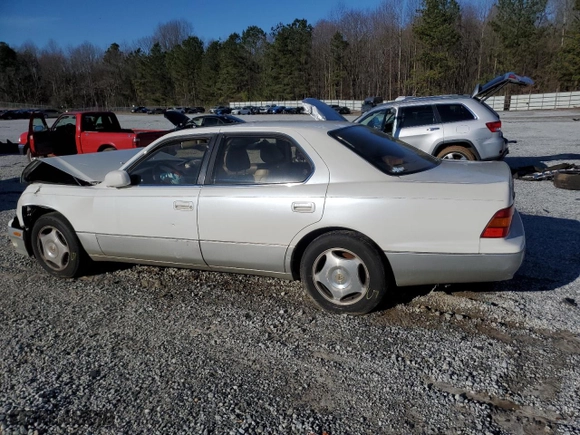 1998 Lexus LS 400 Luxury Sdn with VIN JT8BH28F7W0126868, listed as a Copart auction lot 44308595 with 319,262 mi miles and Salvage Title. Bid and sale history available at carsss.com. Image 2.