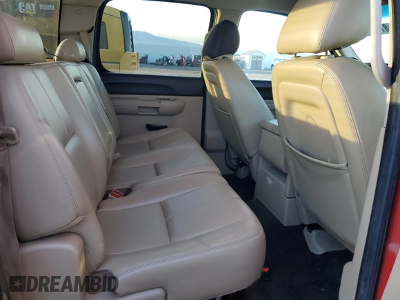 2010 GMC Sierra 1500 with VIN 3GTXKVE21AG256015, listed as a Copart auction lot 81150644 with 209,411 mi miles and Salvage Title. Bid and sale history available at DreamBid. Image 10.