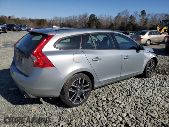 2018 Volvo V60 Dynamic with VIN YV140MEL4J2390449, listed as a Copart auction lot 46272124 with 124,513 mi miles. Bid and sale history available at carsss.com. Image 3.