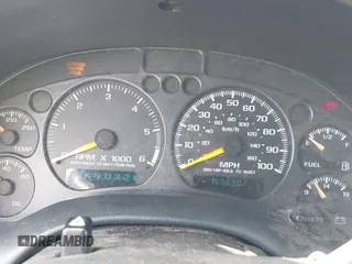 2001 Chevrolet Blazer LT z VIN 1GNDT13WX12114776, wystawiony jako IAAI lot #42311346 z przebiegiem 169 630 mil mil oraz . Historia ofert i sprzedaży dostępna na DreamBid. Obrazek 7.