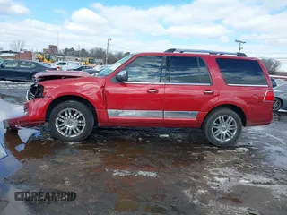 2008 Lincoln Navigator with VIN 5LMFU28518LJ18538, listed as a IAAI auction lot 41546111 with 123,174 mi miles. Bid and sale history available at carsss.com. Image 14.