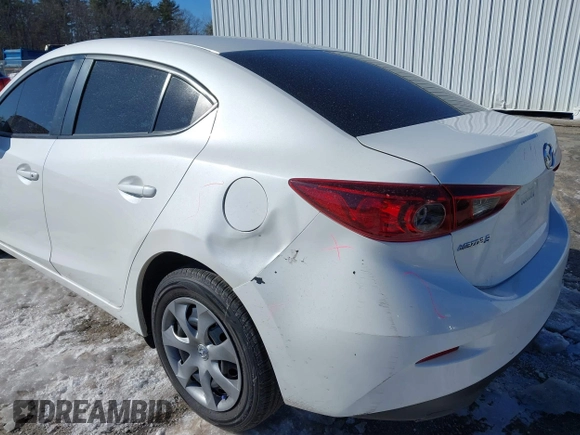 2015 Mazda 3 i SV with VIN JM1BM1T7XF1247024, listed as a IAAI auction lot 41688364 with 118,083 mi miles. Bid and sale history available at carsss.com. Image 18.