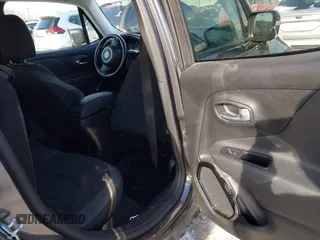 2017 Jeep Renegade Latitude with VIN ZACCJBBBXHPG26584, listed as a IAAI auction lot 41571110 with 75,484 mi miles. Bid and sale history available at carsss.com. Image 8.
