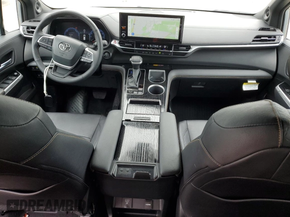 2025 Toyota Sienna XSE z VIN 5TDCSKFC3SS155341, wystawiony jako Copart lot #55633865 z przebiegiem 5 780 mil mil oraz Szkoda całkowita • Salvage title. Historia ofert i sprzedaży dostępna na DreamBid. Obrazek 8.