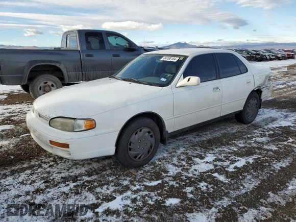 1995 Toyota Camry LE with VIN 4T1GK12E5SU858787, listed as a Copart auction lot 89400945 with 184,167 mi miles and Clean Title. Bid and sale history available at carsss.com. Image 1.