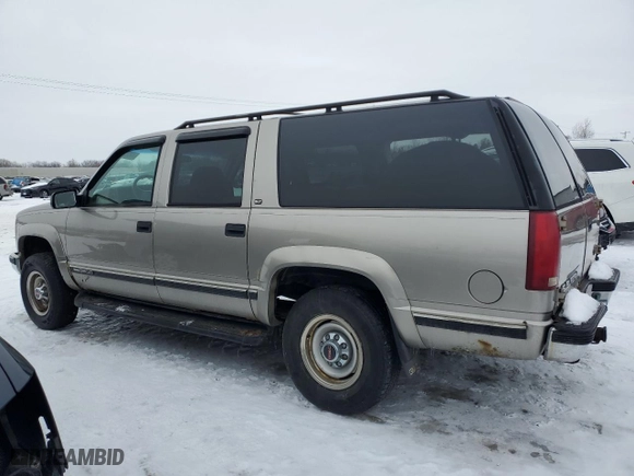1999 GMC Suburban with VIN 3GKGK26J7XG537043, listed as a Copart auction lot 44683575 with NaN miles and Salvage Title. Bid and sale history available at carsss.com. Image 2.