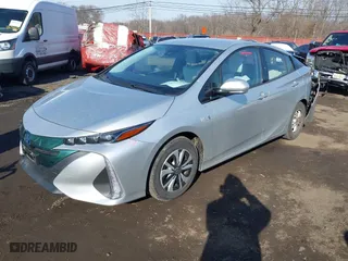 2017 Toyota Prius Prime Plus with VIN JTDKARFPXH3037517, listed as a IAAI auction lot 41642545 with NaN miles. Bid and sale history available at carsss.com. Image 20.