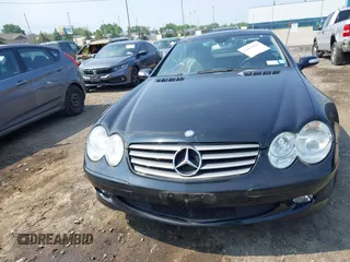 2005 Mercedes-Benz SL 500 z VIN WDBSK75F25F088450, wystawiony jako IAAI lot #42424662 z przebiegiem 104 259 mil mil oraz . Historia ofert i sprzedaży dostępna na DreamBid. Obrazek 12.