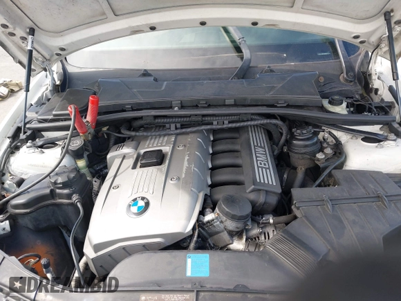 2006 BMW 3 Series 325i with VIN WBAVB13546K000753, listed as a IAAI auction lot 42021232 with 325,298 mi miles and . Bid and sale history available at carsss.com. Image 10.